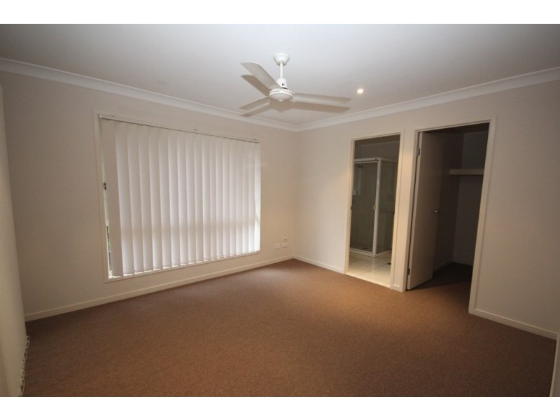 25 Elmwood Circuit, Springfield Lakes QLD 4300