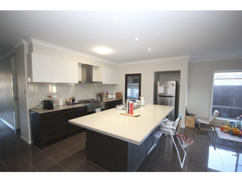 28 Poppy Crescent, Springfield Lakes QLD 4300