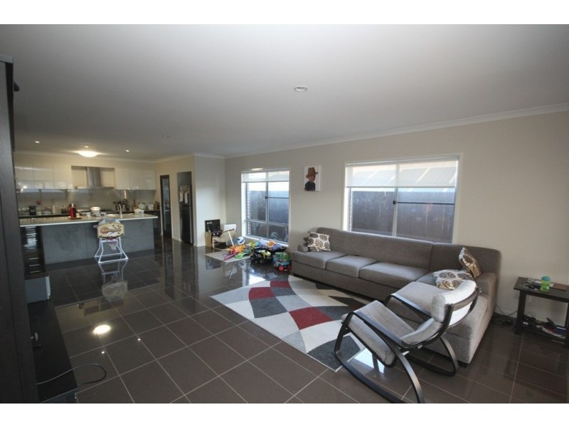 28 Poppy Crescent, Springfield Lakes QLD 4300