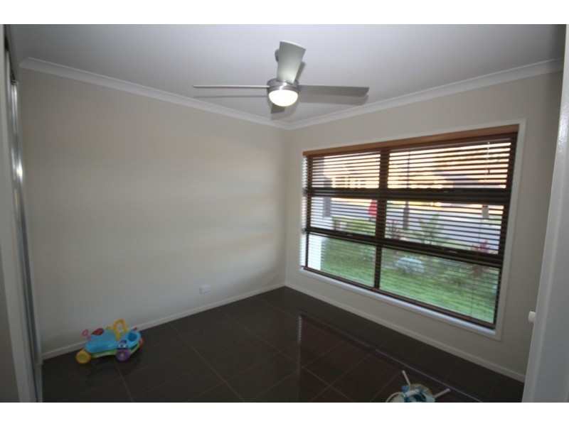 28 Poppy Crescent, Springfield Lakes QLD 4300