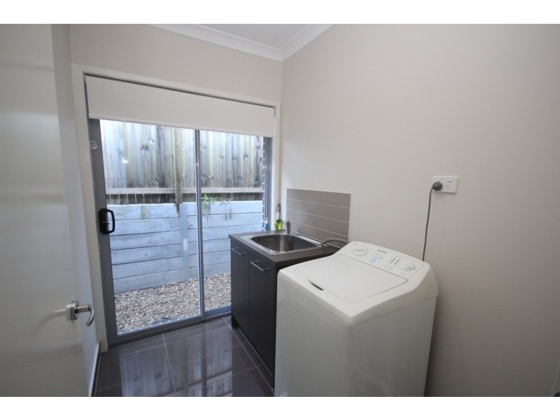 28 Poppy Crescent, Springfield Lakes QLD 4300