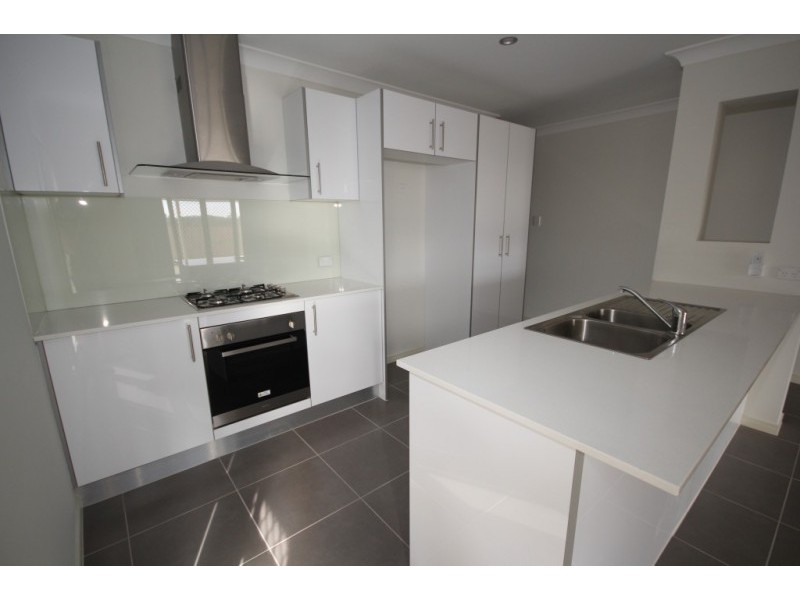 80 Columbia Drive, Bellbird Park QLD 4300