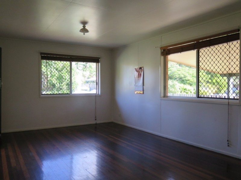 1 Sean Street, Riverview QLD 4303