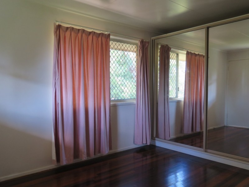 1 Sean Street, Riverview QLD 4303