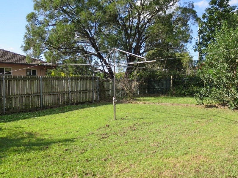 1 Sean Street, Riverview QLD 4303