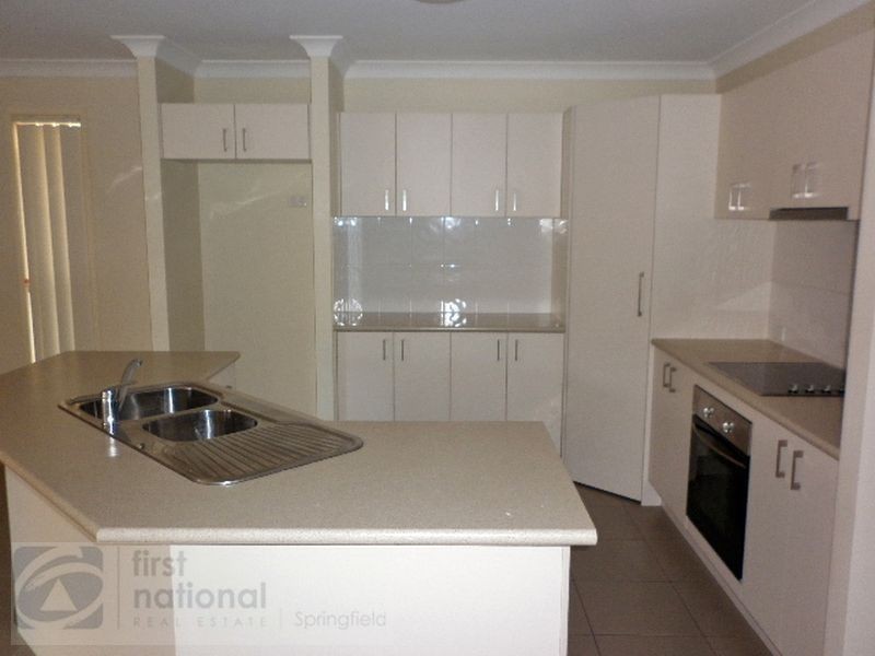 42 Griffen Place, Crestmead QLD 4132