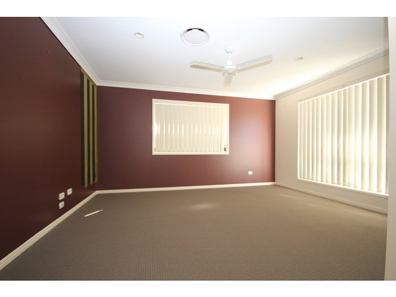 6 Jessie Street, Springfield Lakes QLD 4300