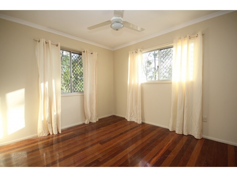 12 Fox Street, Redbank QLD 4301