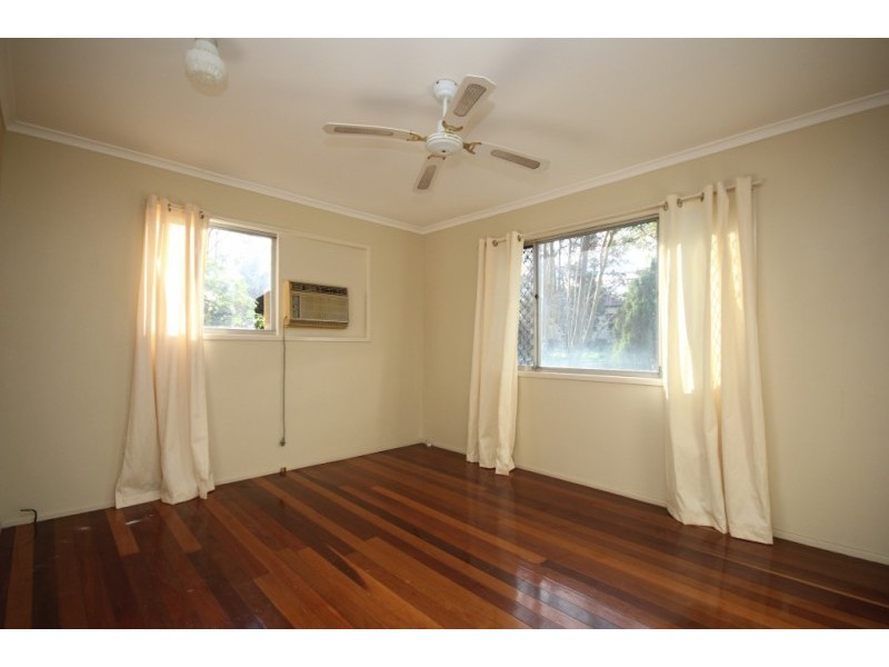 12 Fox Street, Redbank QLD 4301