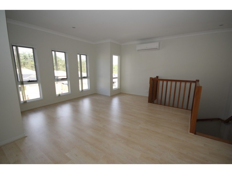 15 Honeypot Avenue, Springfield Lakes QLD 4300