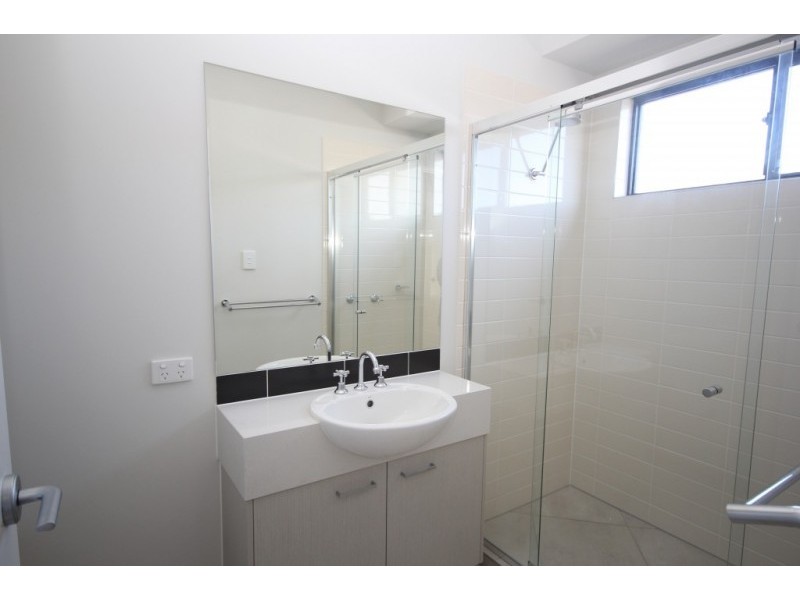17 Mirage Avenue, Springfield Lakes QLD 4300