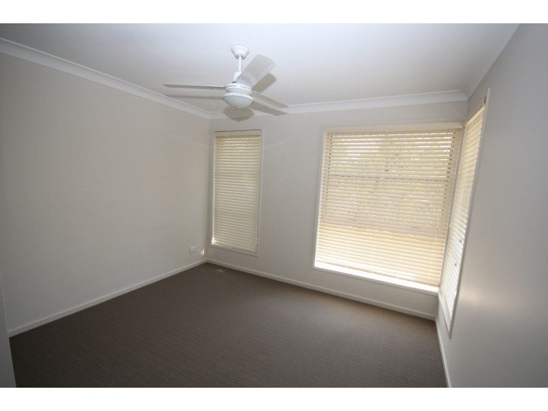 29 Benezet Drive, Augustine Heights QLD 4300