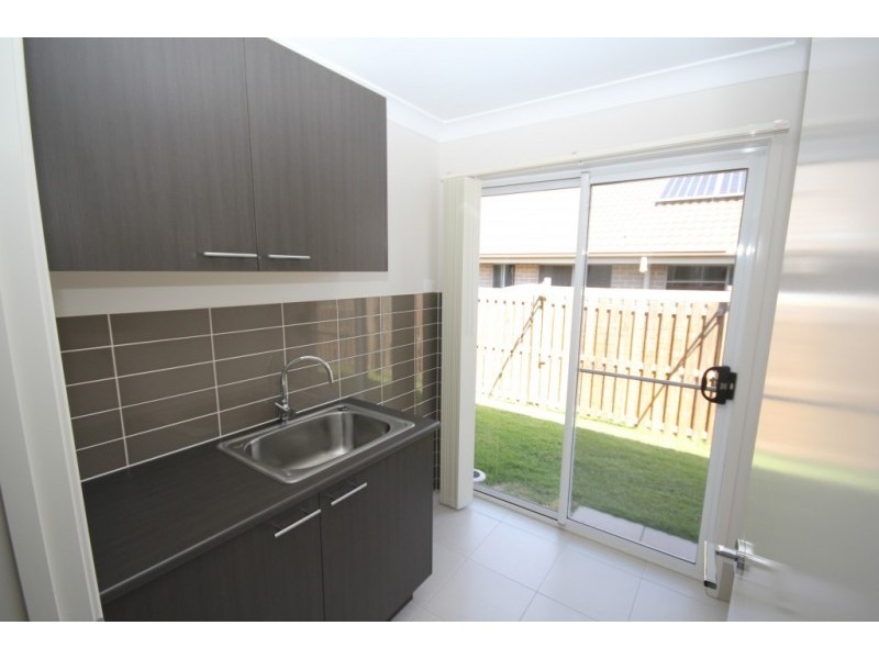 29 Benezet Drive, Augustine Heights QLD 4300