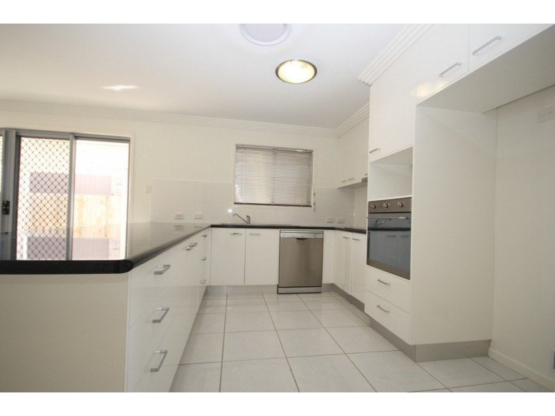 25 Hookes Terrace, Springfield Lakes QLD 4300
