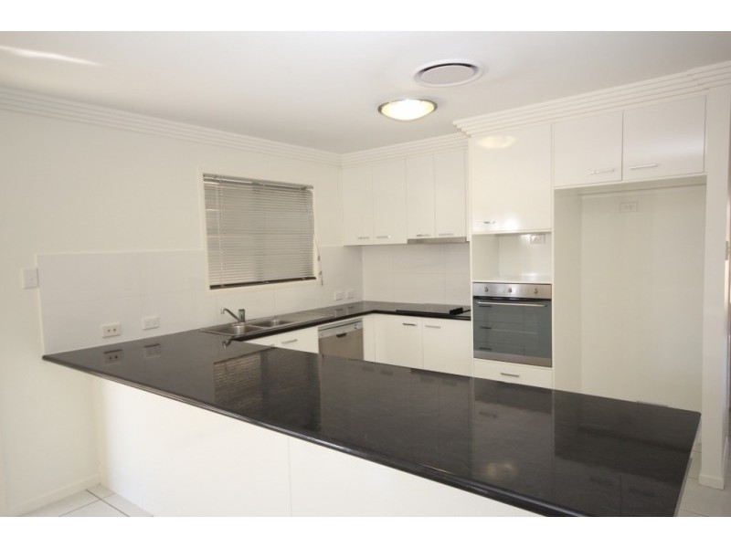 25 Hookes Terrace, Springfield Lakes QLD 4300