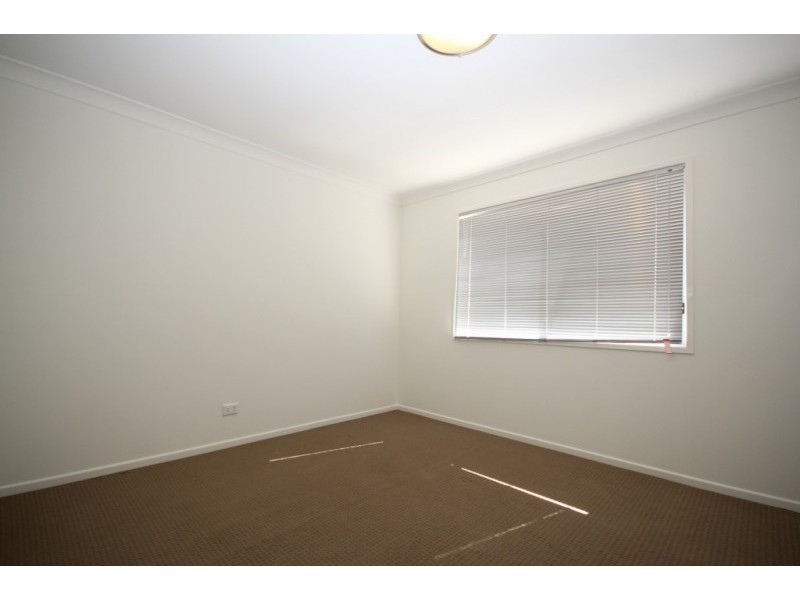 25 Hookes Terrace, Springfield Lakes QLD 4300