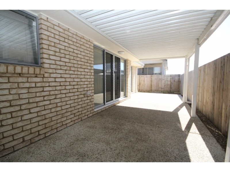 25 Hookes Terrace, Springfield Lakes QLD 4300