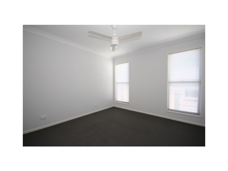 28 Esperance Crescent, Springfield Lakes QLD 4300