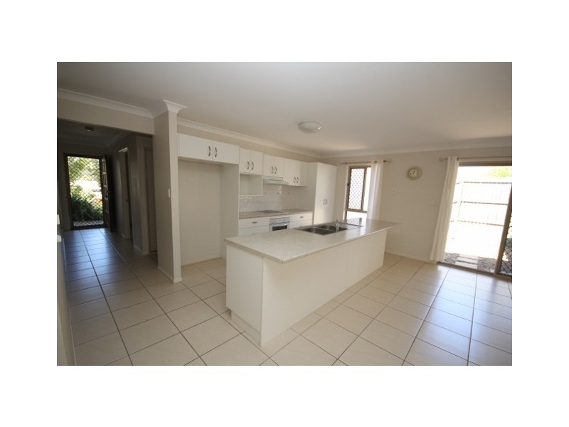 11 Sailboat Way, Springfield Lakes QLD 4300