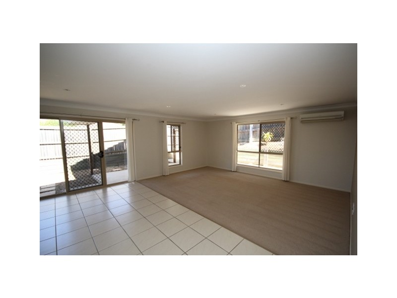 11 Sailboat Way, Springfield Lakes QLD 4300