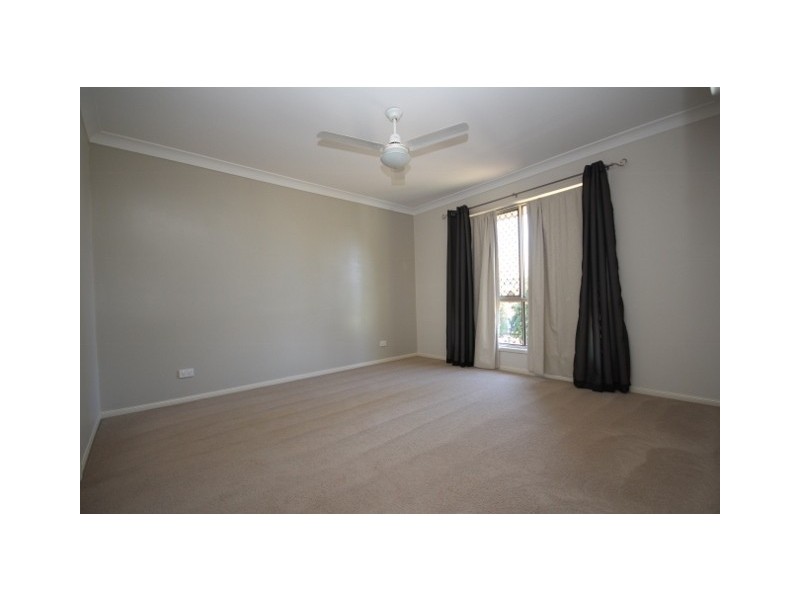 11 Sailboat Way, Springfield Lakes QLD 4300