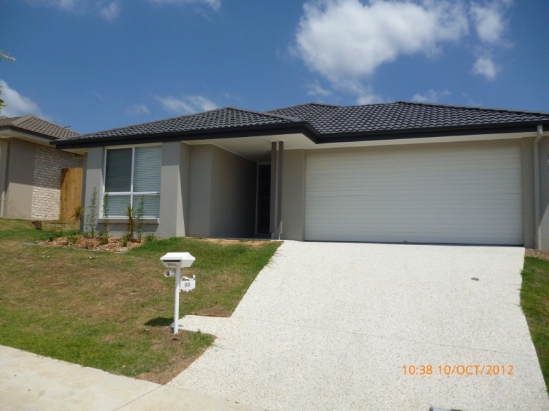 100 Valentine Circuit, Augustine Heights QLD 4300