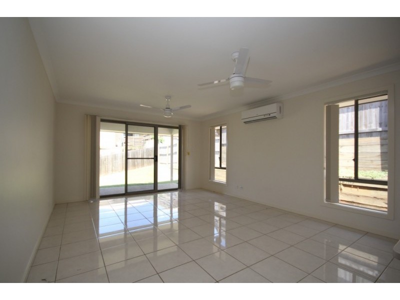 10 Lemongrass Place, Springfield Lakes QLD 4300