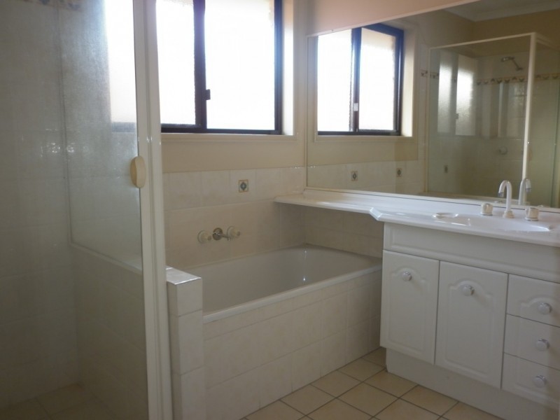 35 Montello Circuit, Springfield Lakes QLD 4300