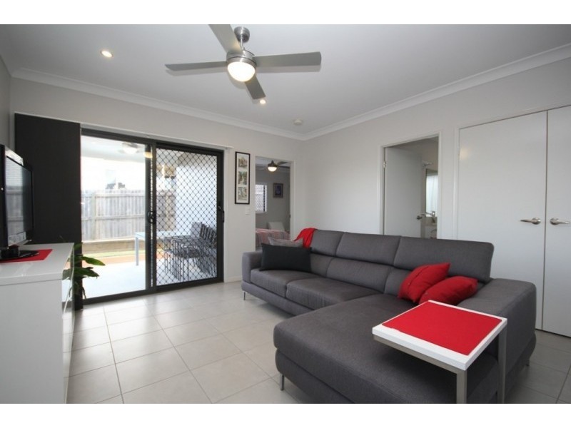 4 McGregor Place, Springfield Lakes QLD 4300