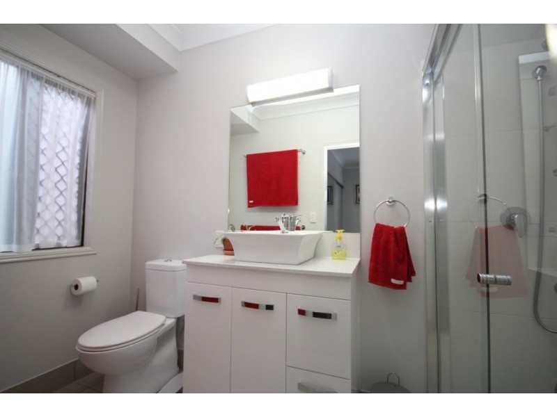 4 McGregor Place, Springfield Lakes QLD 4300