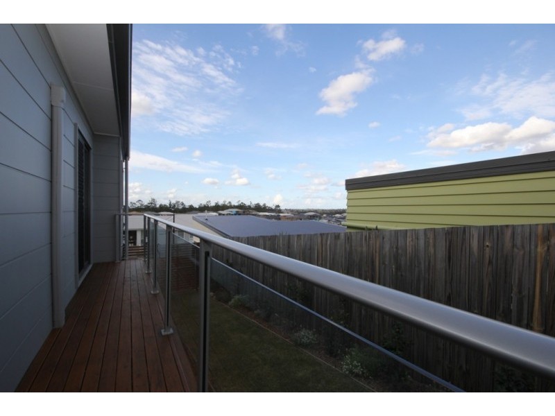 4 McGregor Place, Springfield Lakes QLD 4300