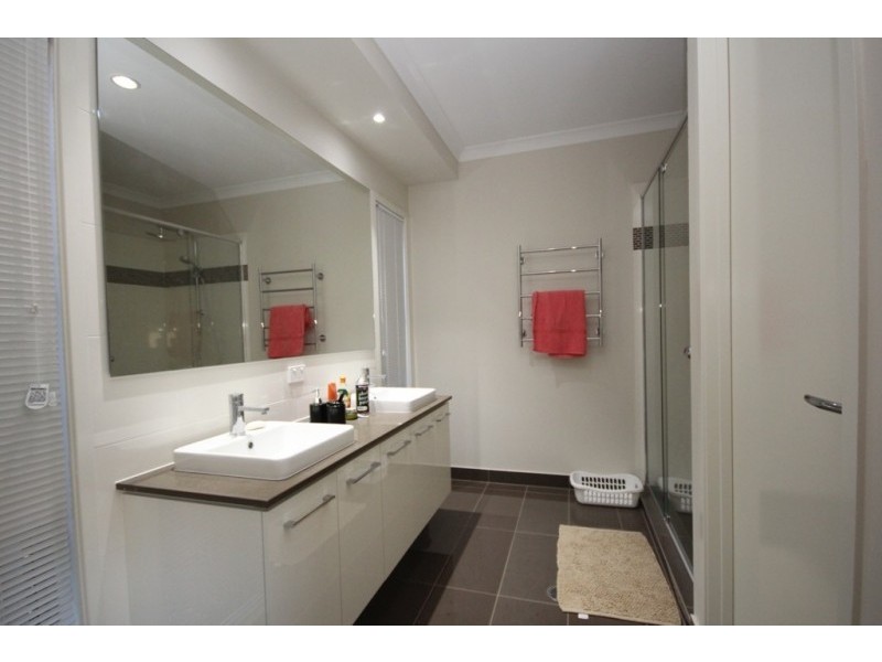 28 Poppy Crescent, Springfield Lakes QLD 4300