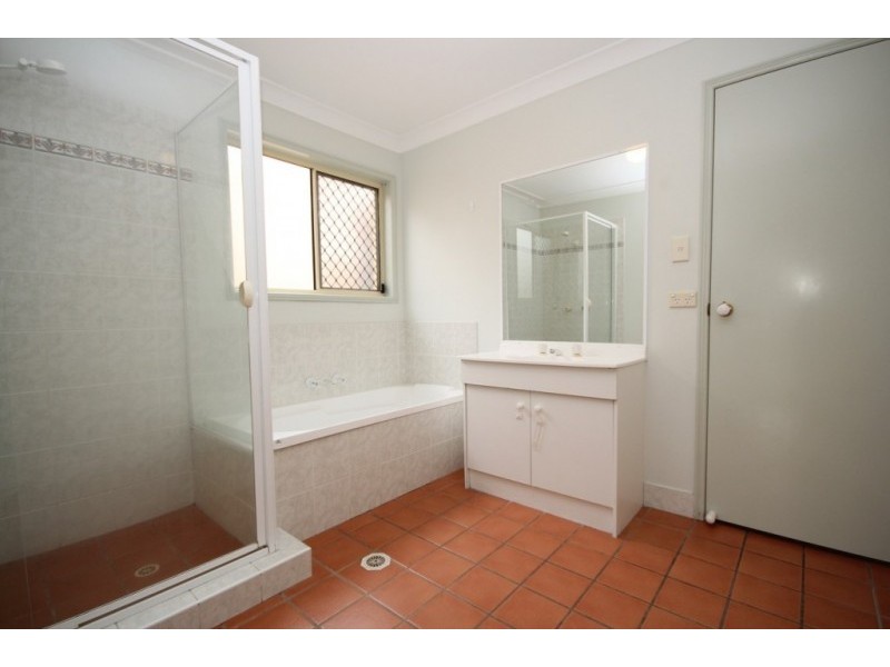 7 Merganser Place, Forest Lake QLD 4078