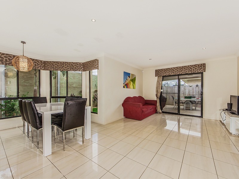 61 Juniper Street, Heathwood QLD 4110