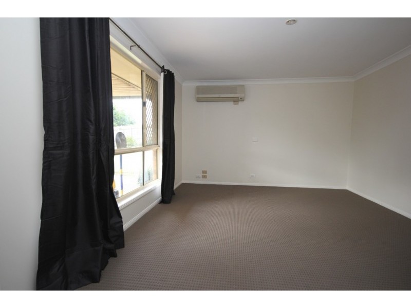 4 Glenhurst Court, Springfield QLD 4300