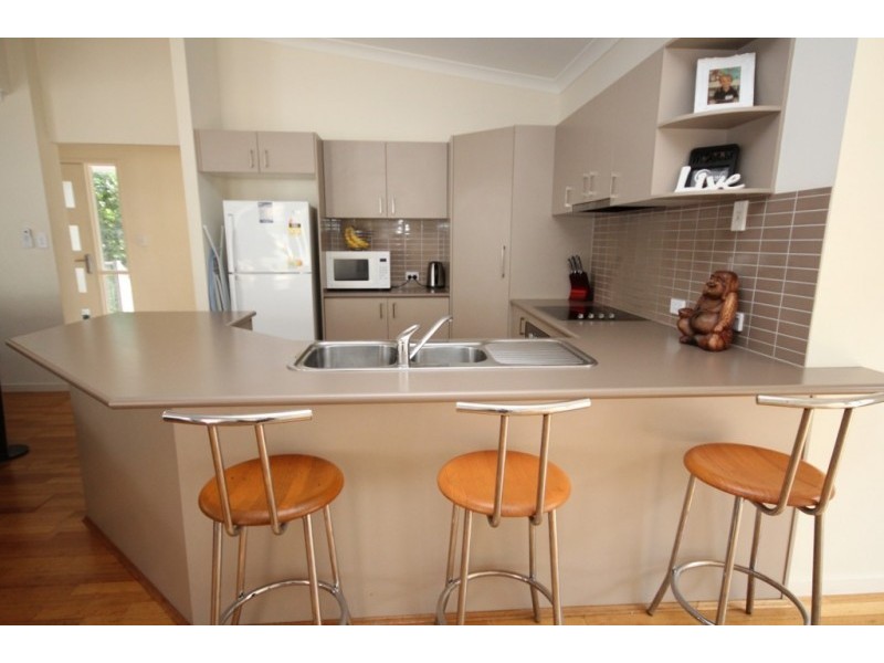 6 Heathwood Place, Collingwood Park QLD 4301