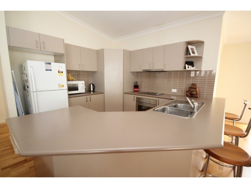 6 Heathwood Place, Collingwood Park QLD 4301