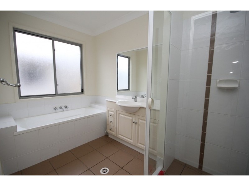 6 Heathwood Place, Collingwood Park QLD 4301