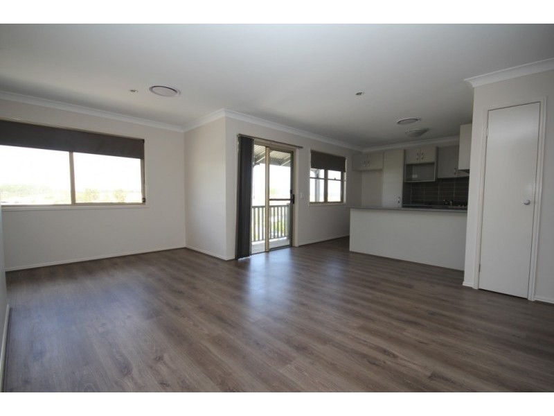 28 Laguna Crescent, Springfield Lakes QLD 4300