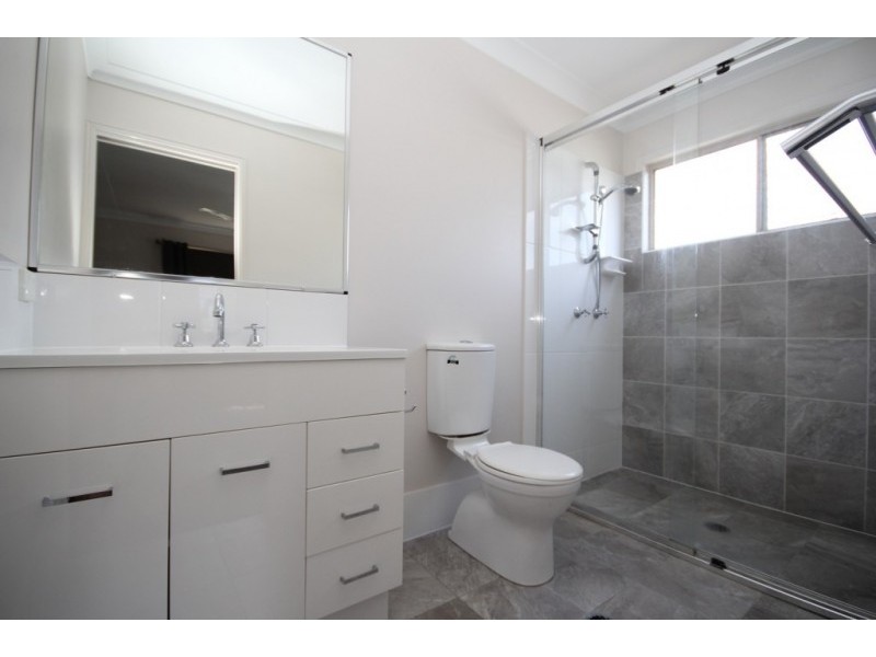 28 Laguna Crescent, Springfield Lakes QLD 4300