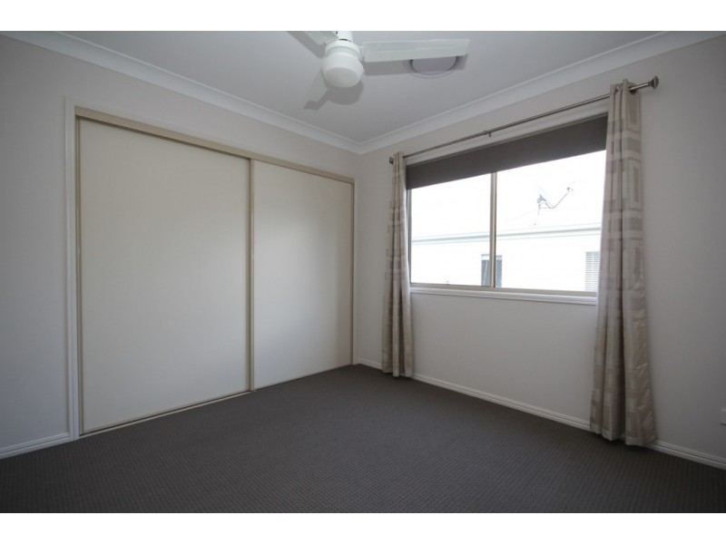 28 Laguna Crescent, Springfield Lakes QLD 4300