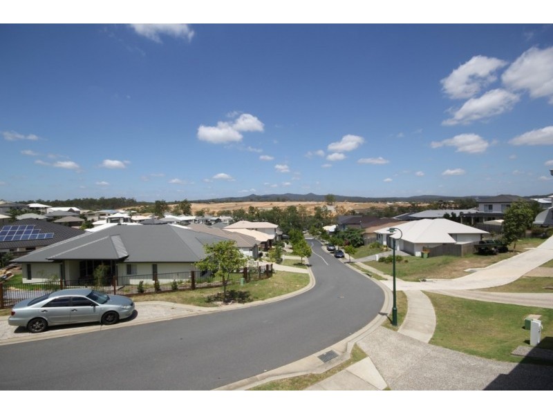 28 Laguna Crescent, Springfield Lakes QLD 4300