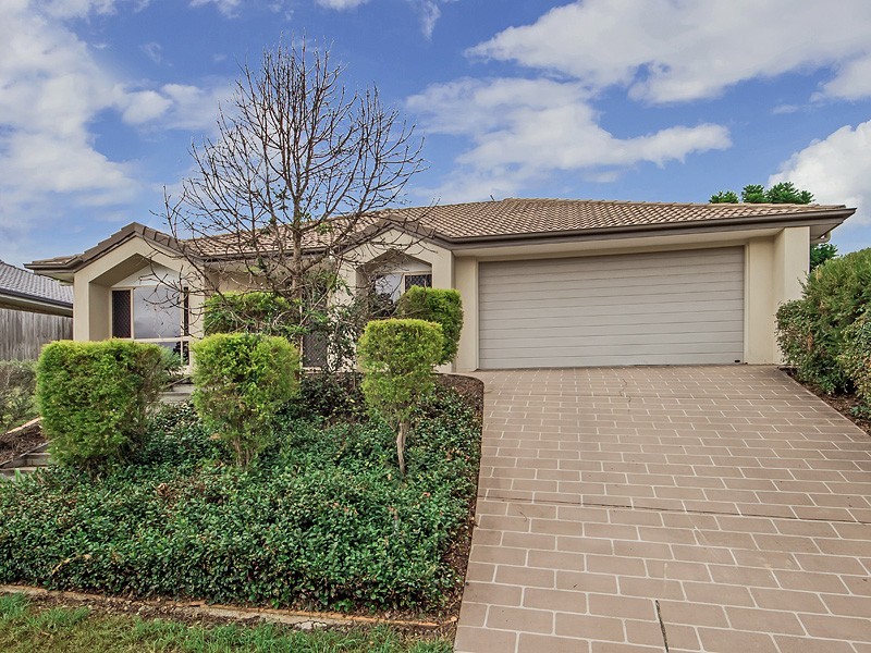 8 Peggy Crescent, Redbank Plains QLD 4301