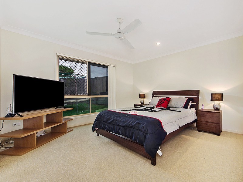 8 Peggy Crescent, Redbank Plains QLD 4301