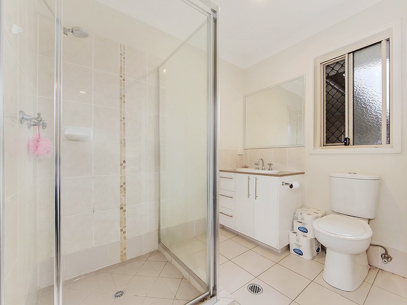 8 Peggy Crescent, Redbank Plains QLD 4301