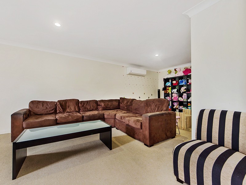 8 Peggy Crescent, Redbank Plains QLD 4301