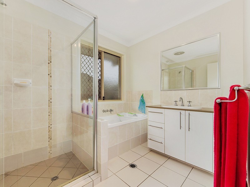 8 Peggy Crescent, Redbank Plains QLD 4301