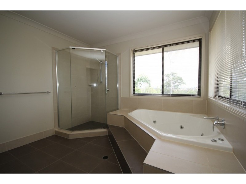 61 Juniper Street, Heathwood QLD 4110