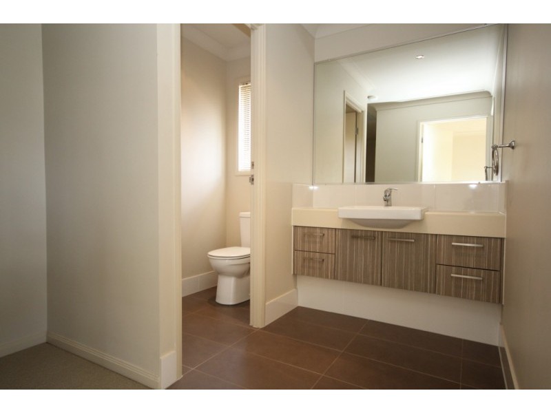 61 Juniper Street, Heathwood QLD 4110