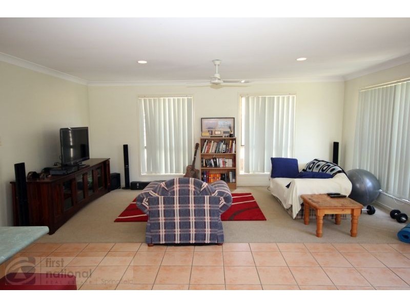 10 Canterbury Bells Circuit, Springfield Lakes QLD 4300